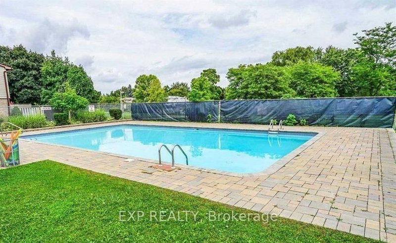 19 Gatwick Lane, Brampton, L6S 2E4 | Image 3