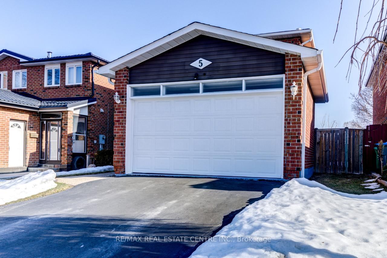 Detached House for sale at 5 ADAM Street, Brampton, Heart Lake West, L6Z 2S4 - MLS: W12018739