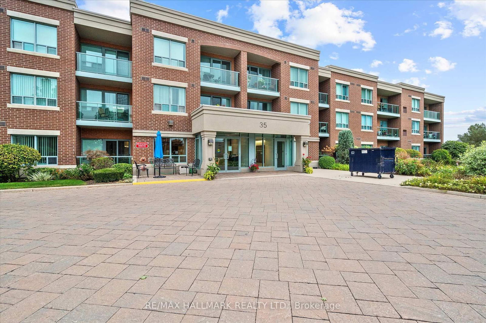 Condo for sale at 302-35 Via Rosedale Way, Brampton, Sandringham-Wellington, L3R 3J9 - MLS: W12018847