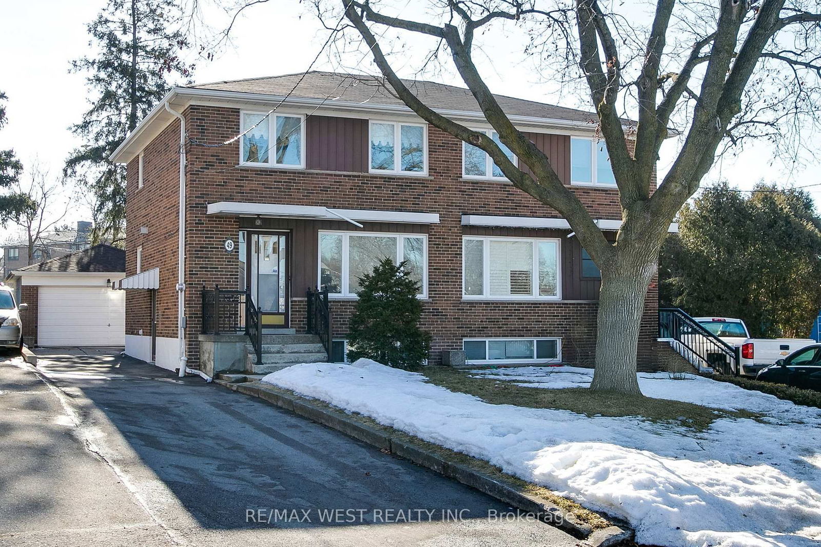 Semi-Detached House for sale at 49 Neames Crescent, Toronto, Downsview-Roding-CFB, M3L 1K8 - MLS: W12018930