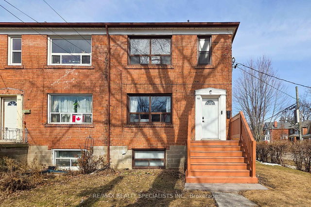 102 Stanley Avenue