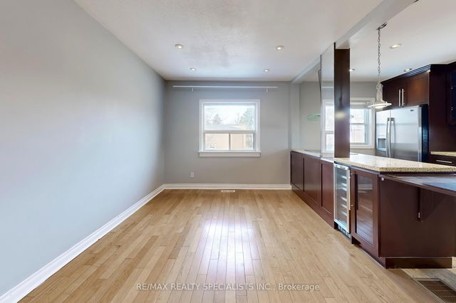 102 Stanley Avenue