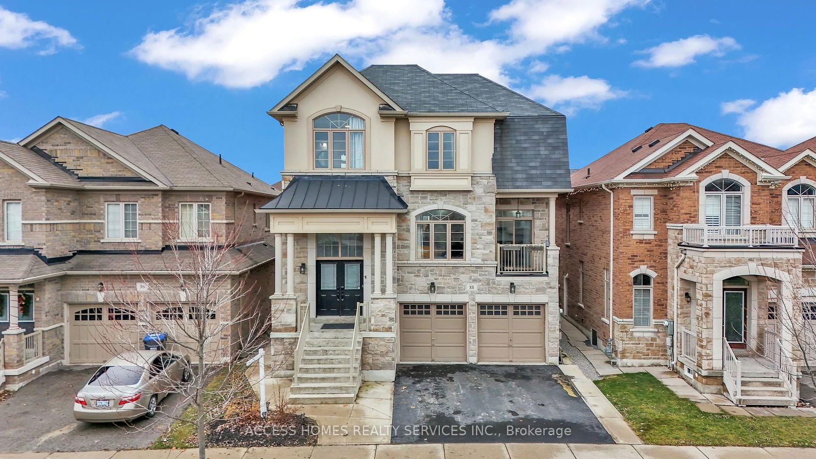 Detached House for sale at 88 Lola Crescent, Brampton, Northwest Brampton, L7A 4J8 - MLS: W12019157