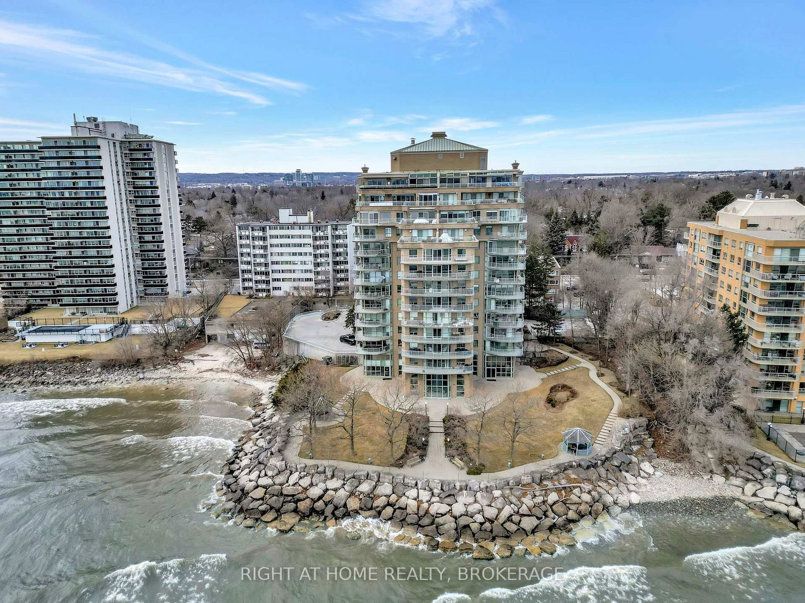 Condo for sale at 802-2190 Lakeshore Road, Burlington, Brant, L7R 4K1 - MLS: W12019532