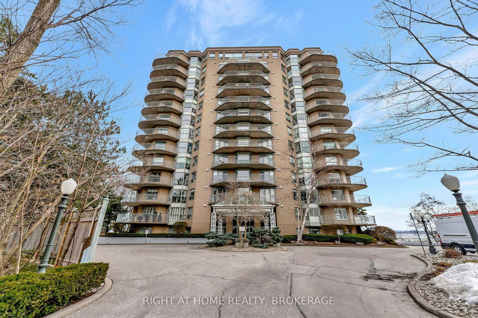 Condo for sale at 802-2190 Lakeshore Road, Burlington, Brant, L7R 4K1 - MLS: W12019532