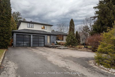 561 Rebecca St, Oakville - WO West