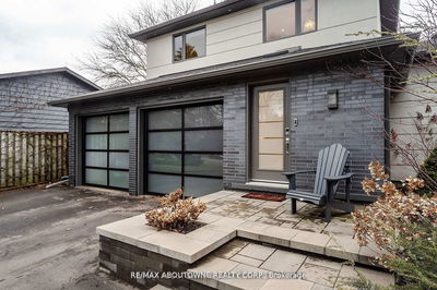 561 Rebecca St, Oakville - West image-0-1