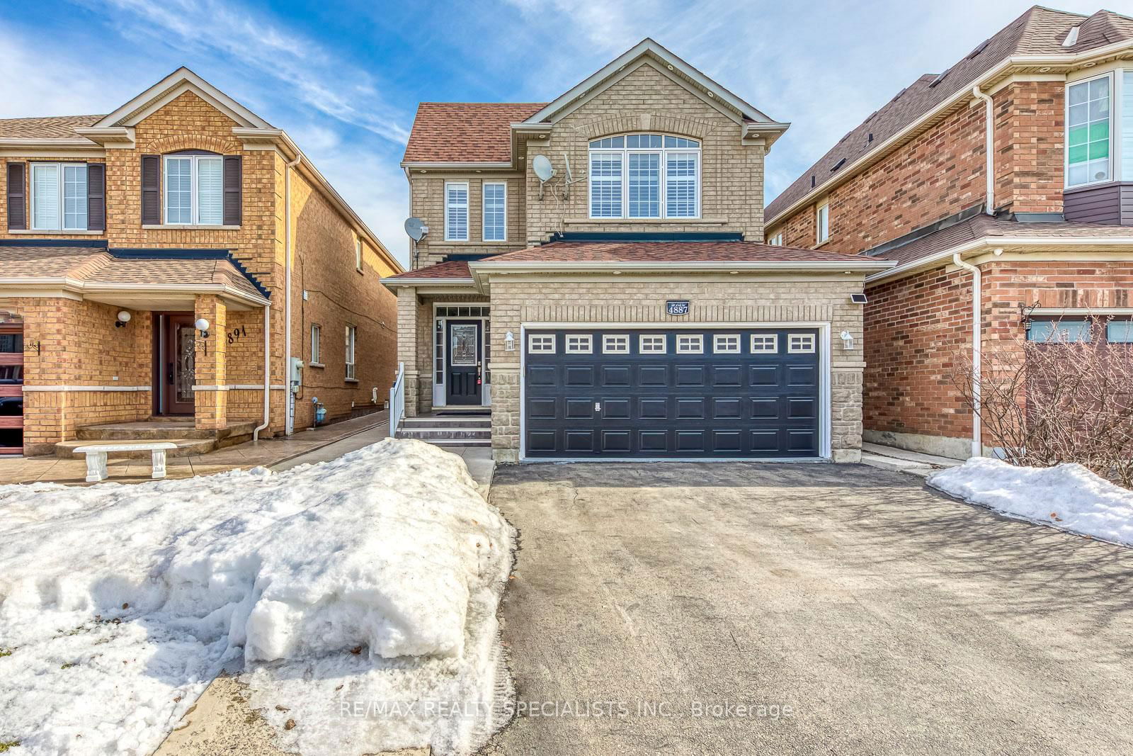 Detached House for sale at 4887 Marble Arch Mews, Mississauga, Churchill Meadows, L5M 7P7 - MLS: W12019658