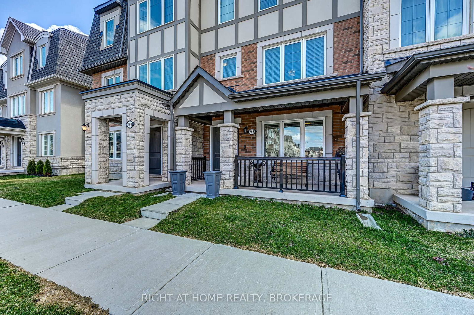 Townhouse for lease at 362 Timberland Gate, Oakville, GO Glenorchy, L6M 0Y9 - MLS: W12019705