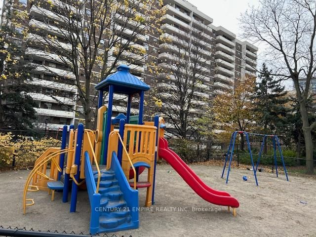 Condo for sale at 706-5 Lisa Street, Brampton, Queen Street Corridor, L6T 4T4 - MLS: W12019905