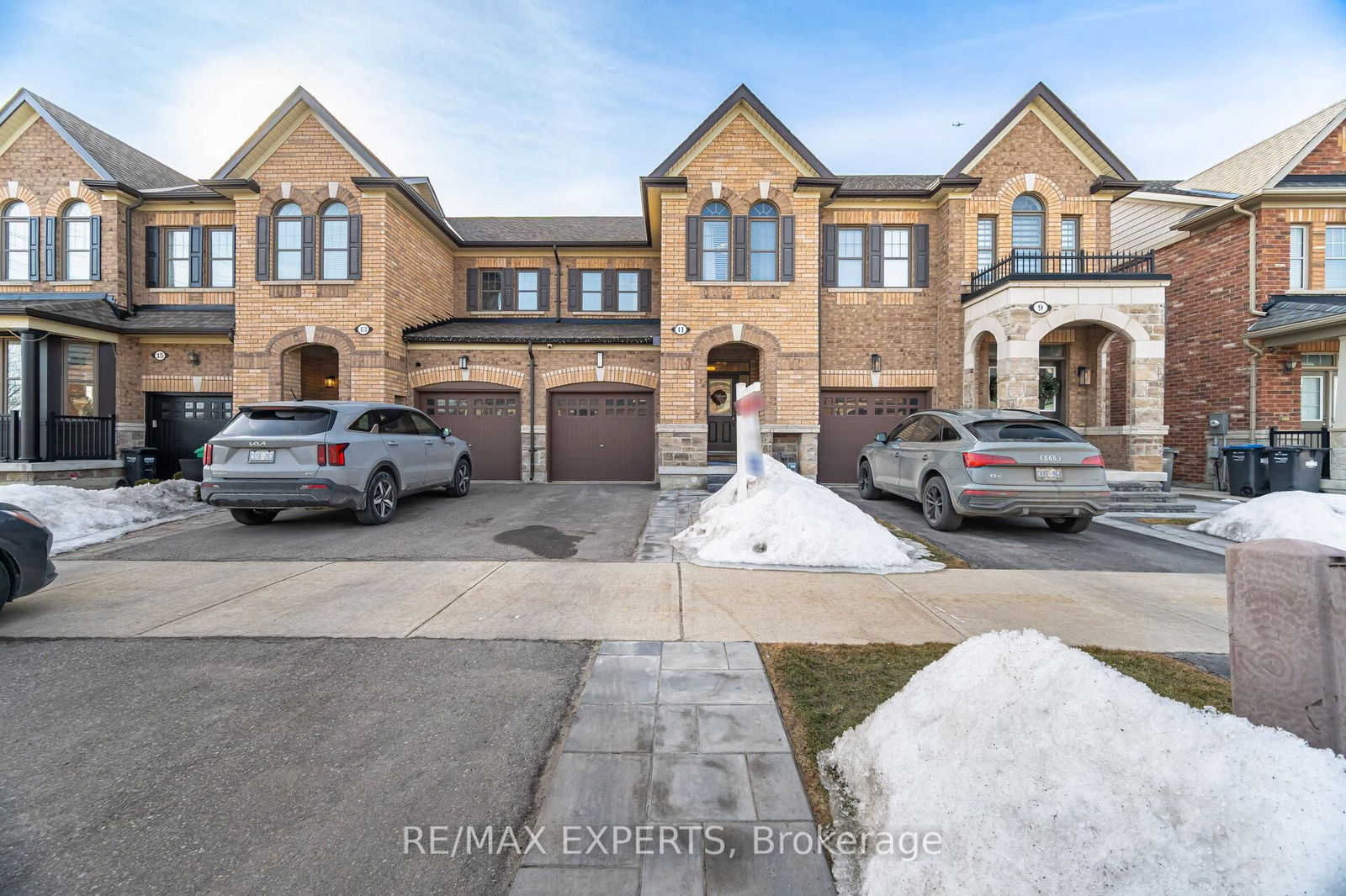 Townhouse for sale at 11 Tormore Road, Caledon, Bolton East, L7E 4K8 - MLS: W12019969