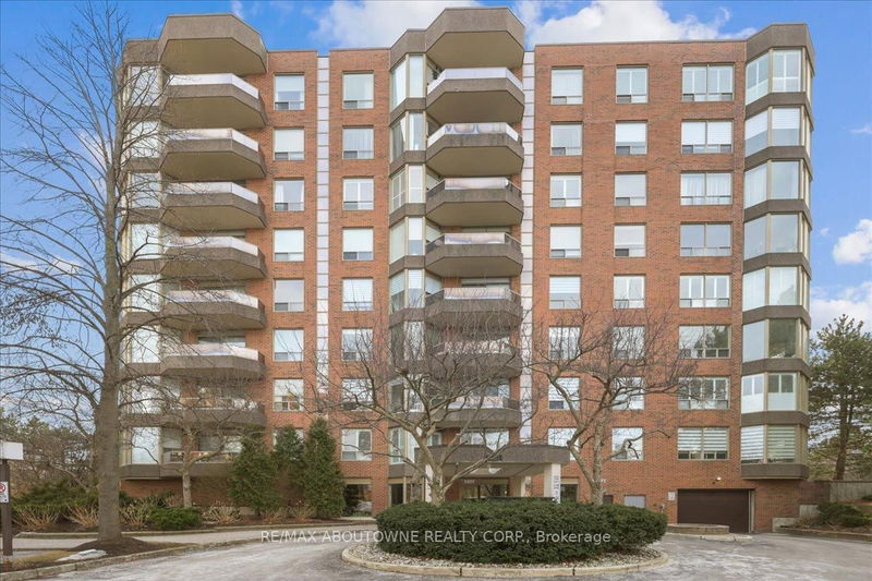 Unit 703 — 1901 Pilgrims Way, Oakville - Glen Abbey image-0-0