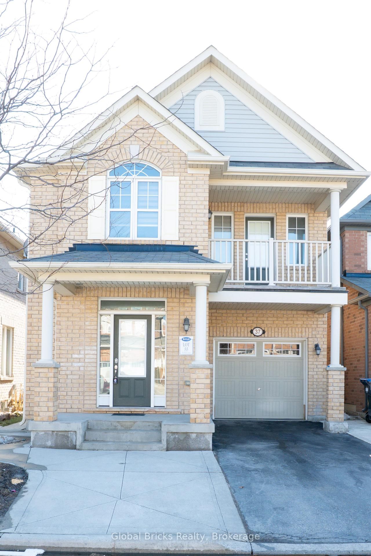 Detached House for sale at 37 Seafair Crescent, Brampton, Fletcher's West, L6Y 5W3 - MLS: W12020166