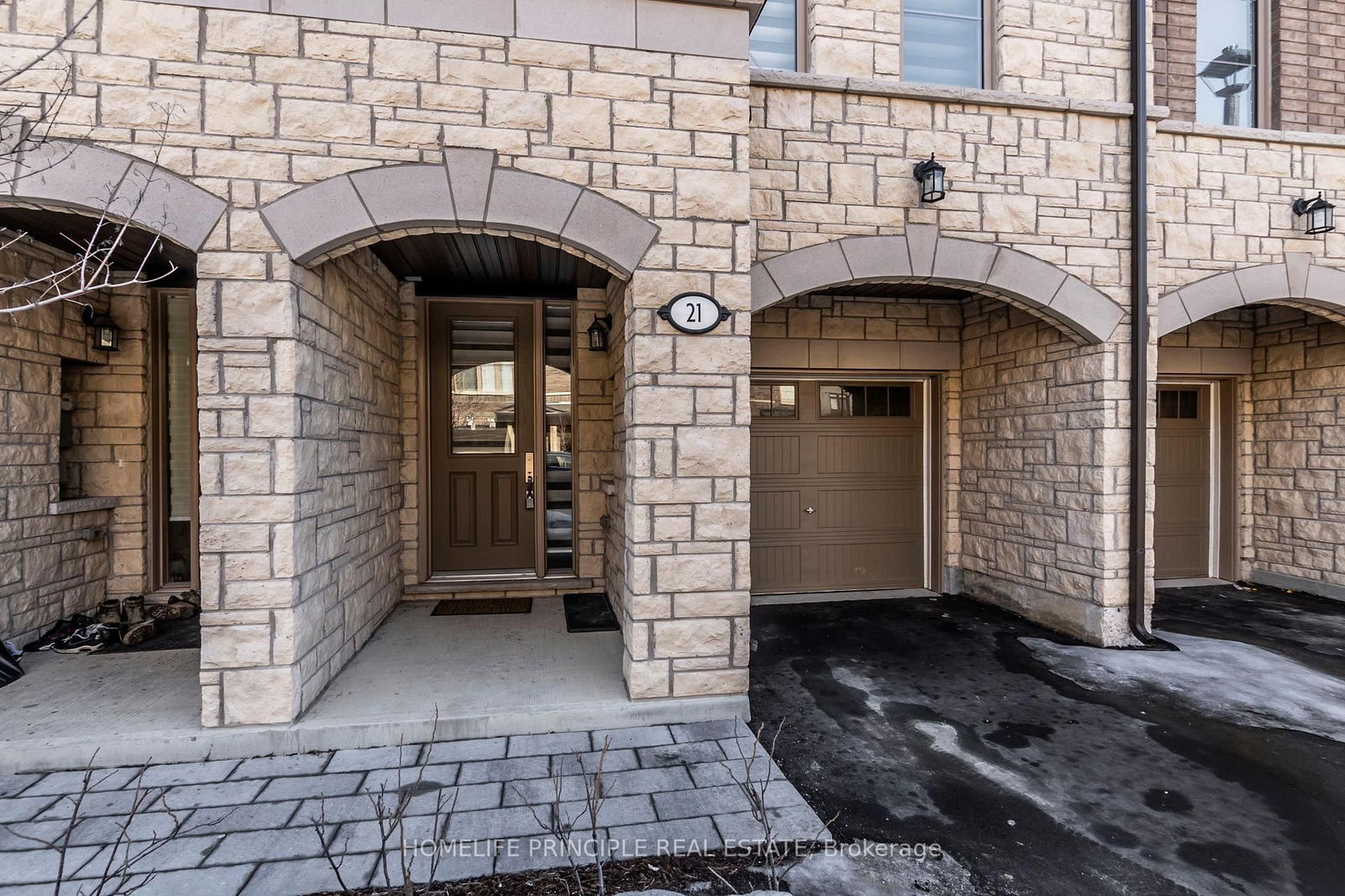 Townhouse for sale at 21 Arcola Street, Brampton, Bram East, L6P 4N7 - MLS: W12020204