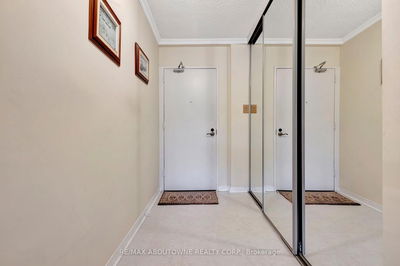Unit 202 — 1359 White Oaks Blvd, Oakville - Falgarwood image-0-4