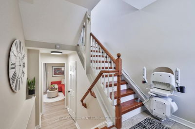 2248 MARINE Dr, Oakville - Bronte image-0-4