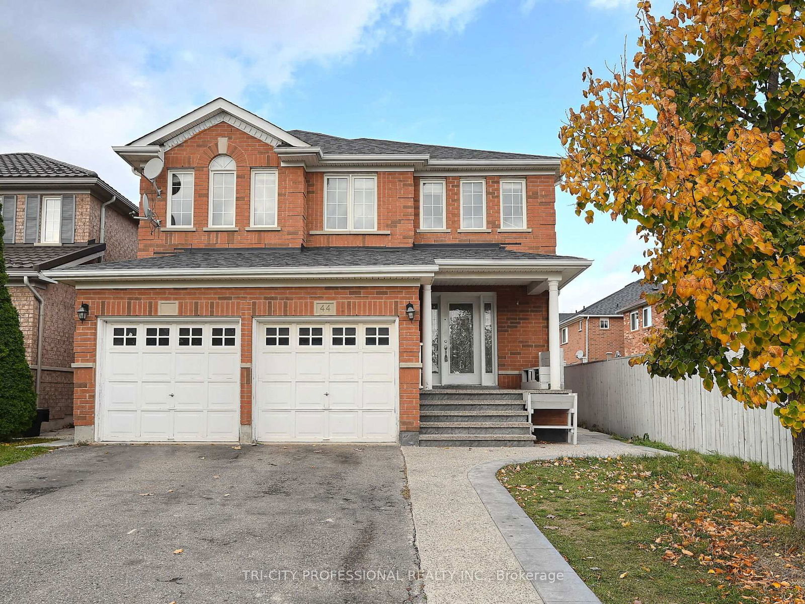 Detached House for sale at 44 Conklin Drive, Brampton, Fletcher's Meadow, L7A 3P5 - MLS: W12020368