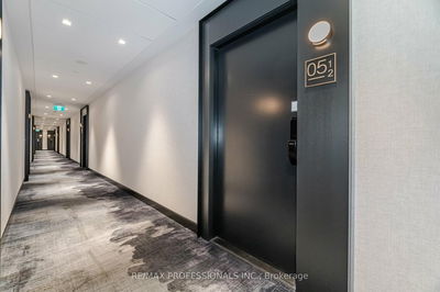 Unit 512 — 3220 William Coltson Ave, Oakville - Joshua Meadows image-0-4