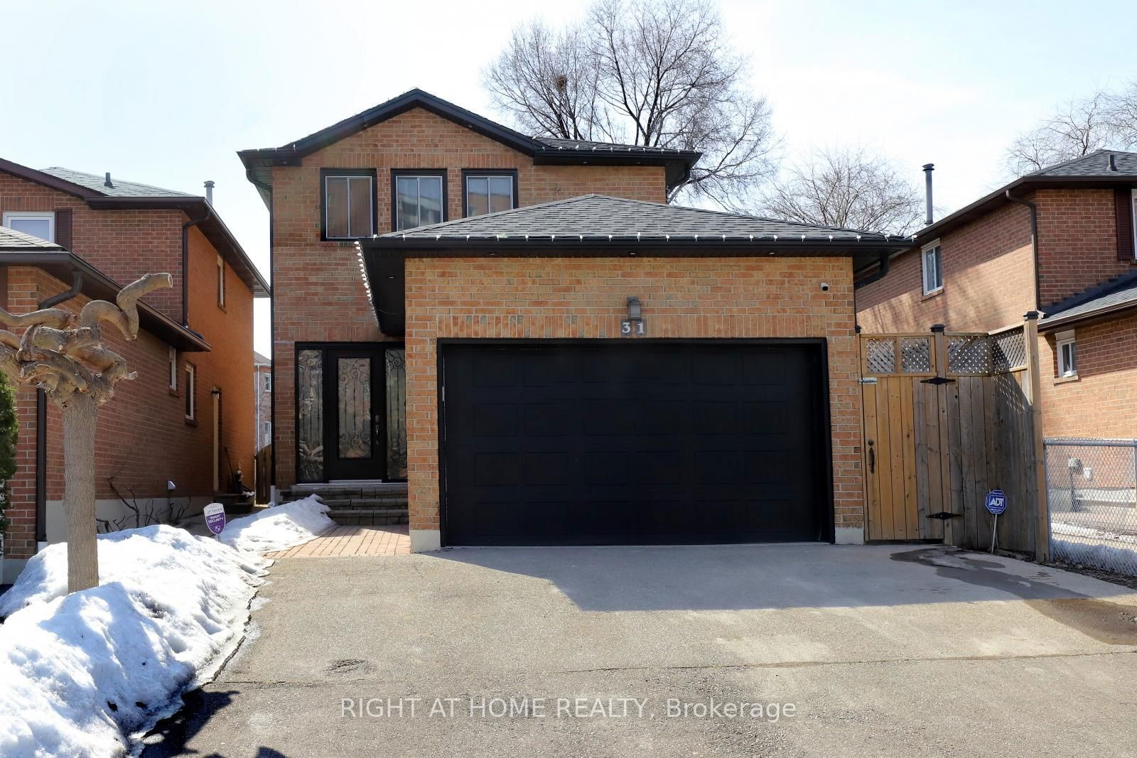 Detached House for sale at 31 Hanson Road, Mississauga, Fairview, L5B 2E3 - MLS: W12020501