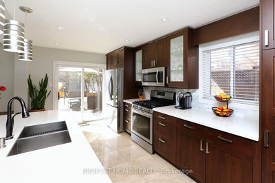 31 Hanson Rd, Mississauga - Fairview image-0-3