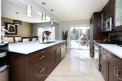31 Hanson Rd, Mississauga - Fairview image-0-4