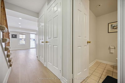 Unit 18 — 37 Four Winds Dr, Toronto - York University Heights image-0-4