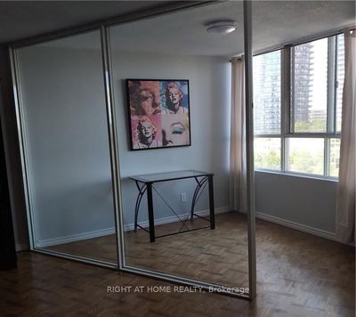 Unit 809 — 3700 KANEFF Cres, Mississauga - Mississauga Valleys image-0-1