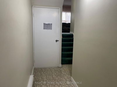 Unit 140 — 180 Mississauga Valley Blvd, Mississauga - Mississauga Valleys image-0-3