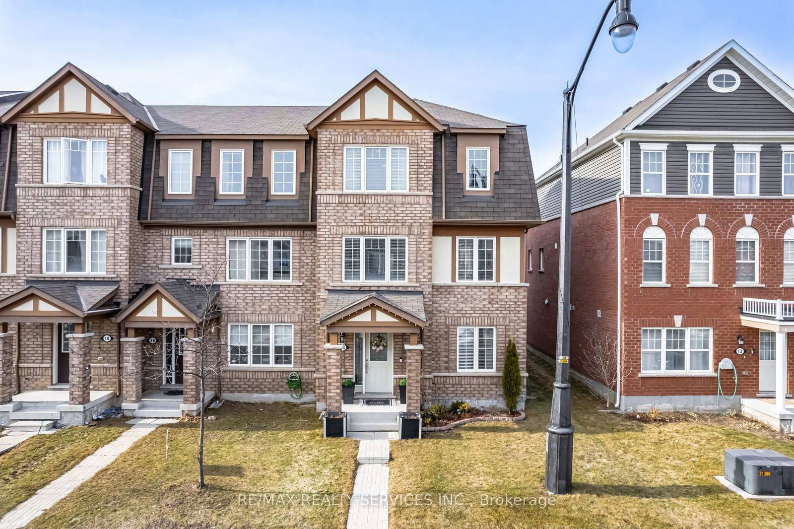 Townhouse for sale at 14 Allium Road, Brampton, Northwest Brampton, L7A 4H5 - MLS: W12020964