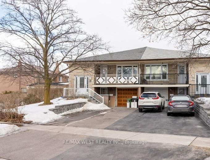 Semi-Detached House for sale at 61 Orchardcroft Crescent, Toronto, York University Heights, M3J 1S7 - MLS: W12020978