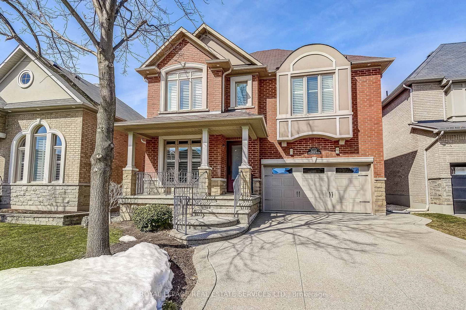 Detached House for sale at 2235 Hatfield Drive, Oakville, WT West Oak Trails, L6M 4W4 - MLS: W12020982