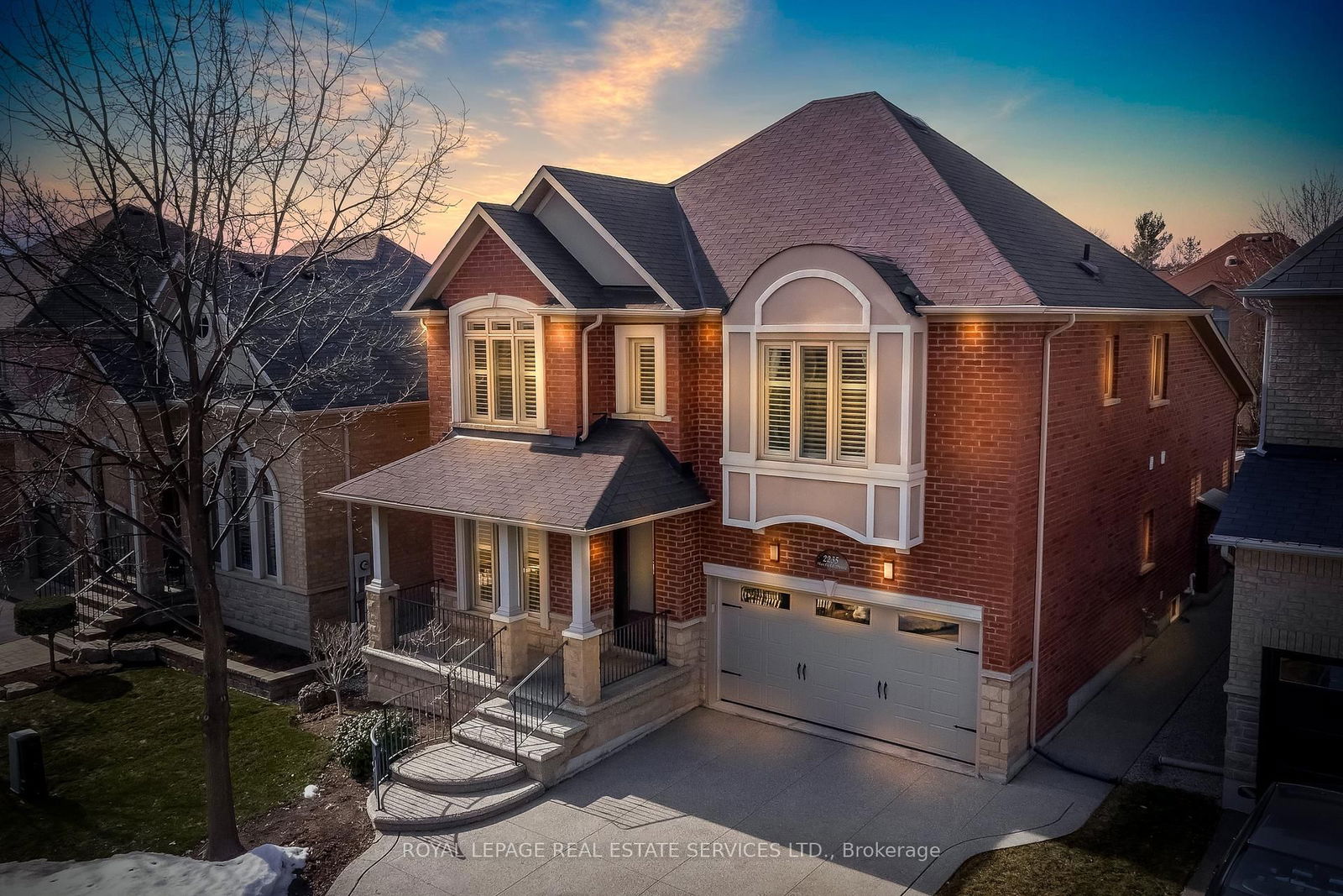 Detached House for sale at 2235 Hatfield Drive, Oakville, WT West Oak Trails, L6M 4W4 - MLS: W12020982