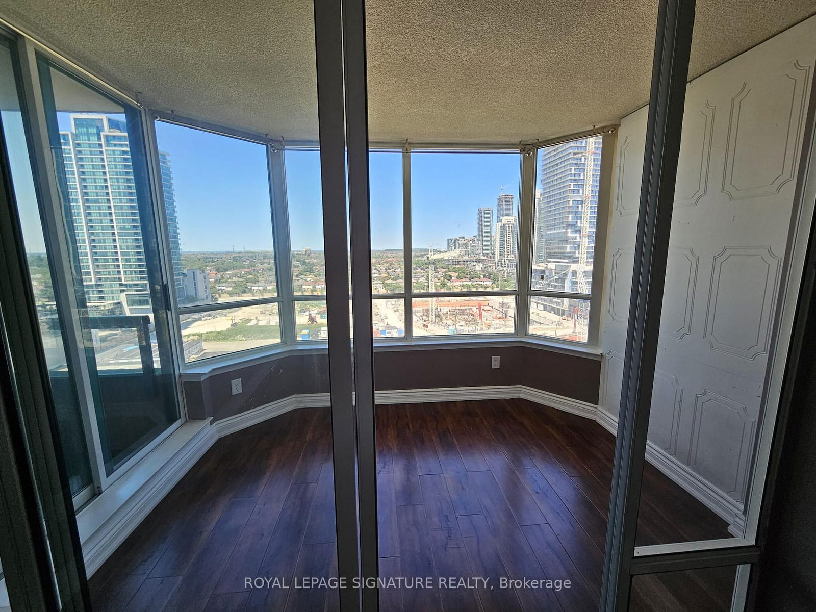 Condo for lease at 1502-550 Webb Drive, Mississauga, City Centre, L5B 3Y4 - MLS: W12021087