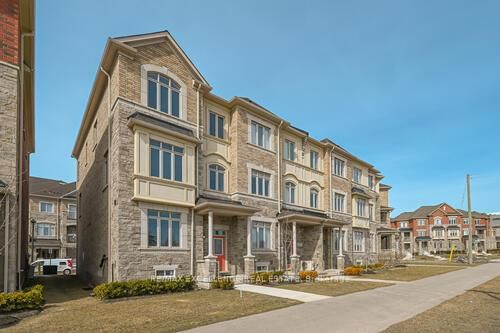 Townhouse for sale at 469 Dundas Street, Oakville, JM Joshua Meadows, L6H 3P4 - MLS: W12021356