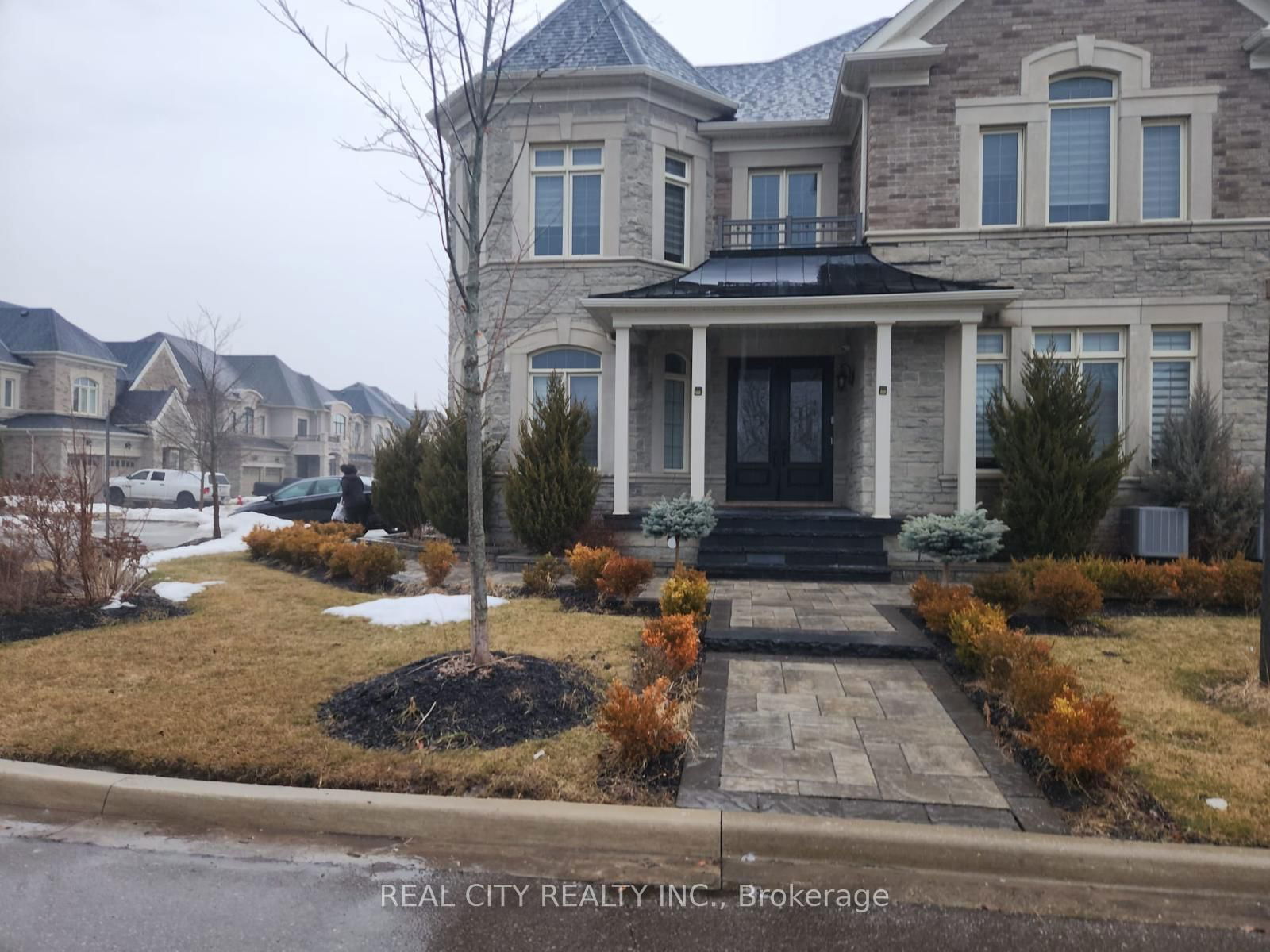 Detached House for sale at 15 Foothills Crescent, Brampton, Toronto Gore Rural Estate, L6P 4G9 - MLS: W12021702