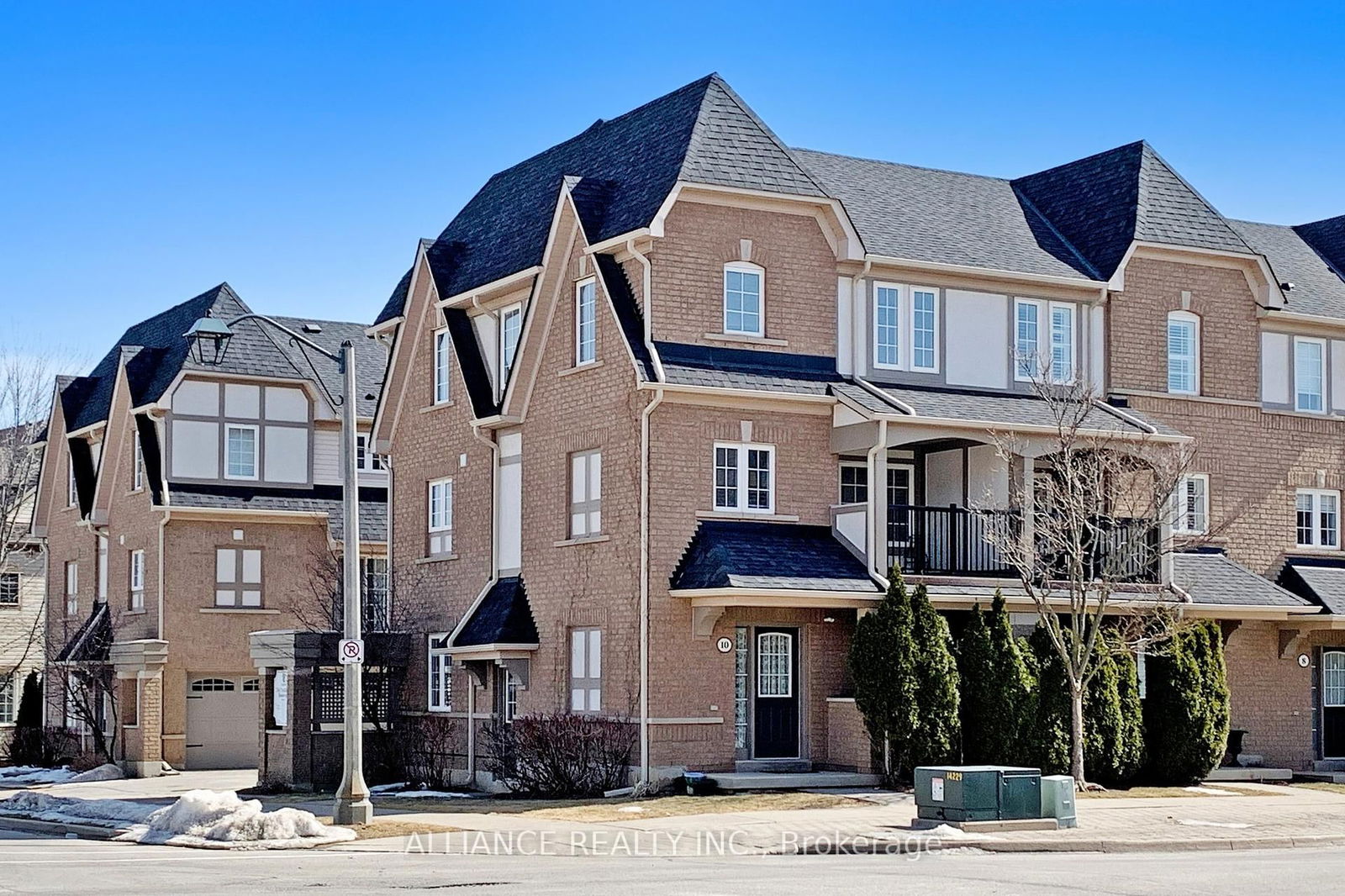 Building at 2361 Parkhaven Boulevard, Oakville, RO River Oaks