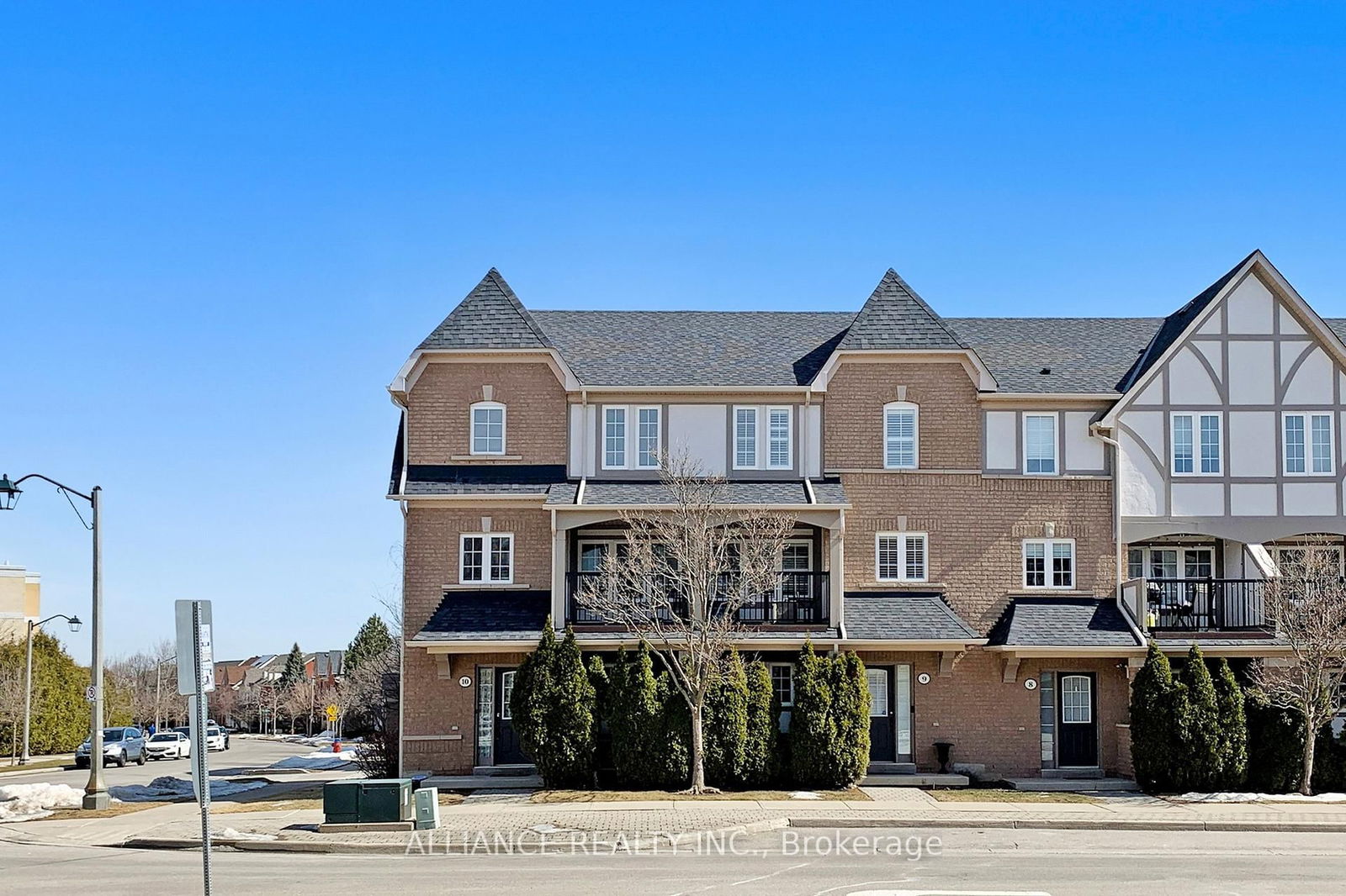 Townhouse for lease at 10-2361 Parkhaven Boulevard, Oakville, RO River Oaks, L6H 7S7 - MLS: W12021775