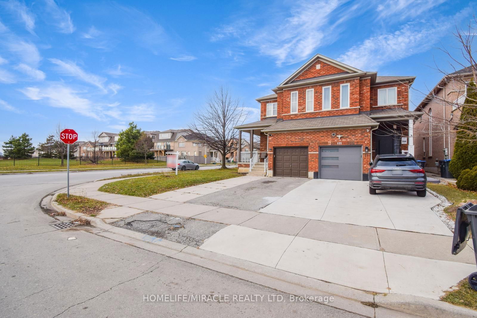 Semi-Detached House for sale at 46 Clementine Drive, Brampton, Bram West, L6Y 5M3 - MLS: W12021864