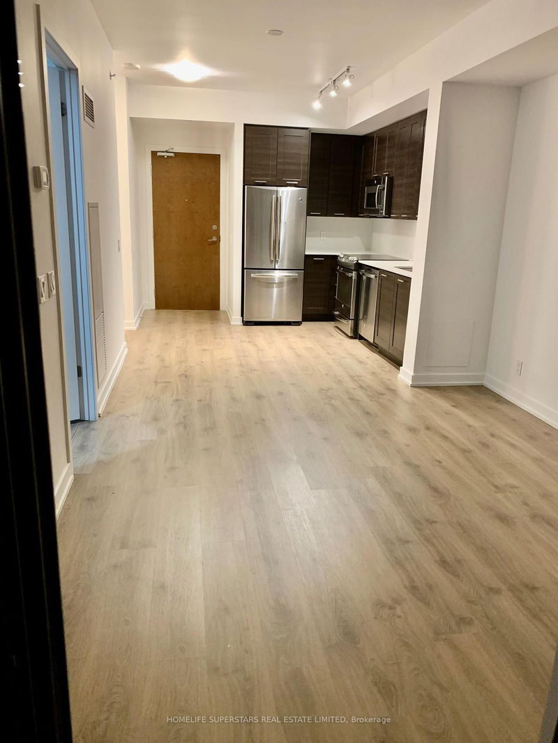 home for lease on 2907-2212 Lake Shore Boulevard W