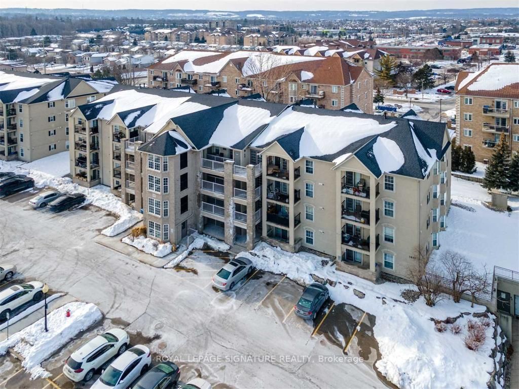 Condo for lease at 106-1441 Walkers Line, Burlington, Tansley, L7M 4P2 - MLS: W12022020