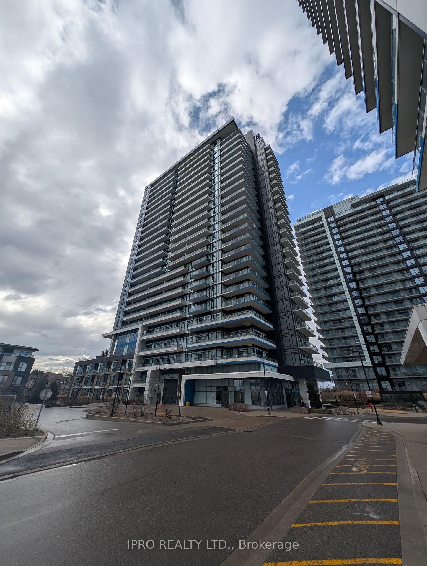 Condo for lease at 306-2560 Eglinton Avenue, Mississauga, Central Erin Mills, L5M 0Y3 - MLS: W12022078