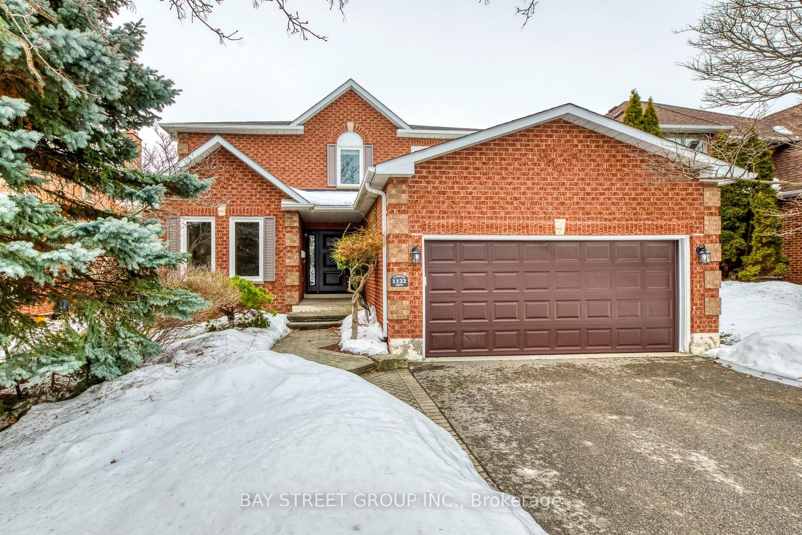 Detached House for sale at 1122 Lambton Drive, Oakville, Clearview, L6J 7P3 - MLS: W12022113