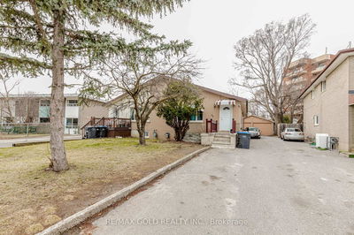 Semi-Detached House for lease at 66 Corby Crescent, Brampton, Brampton South, L6Y 1H1 - MLS: W12022186