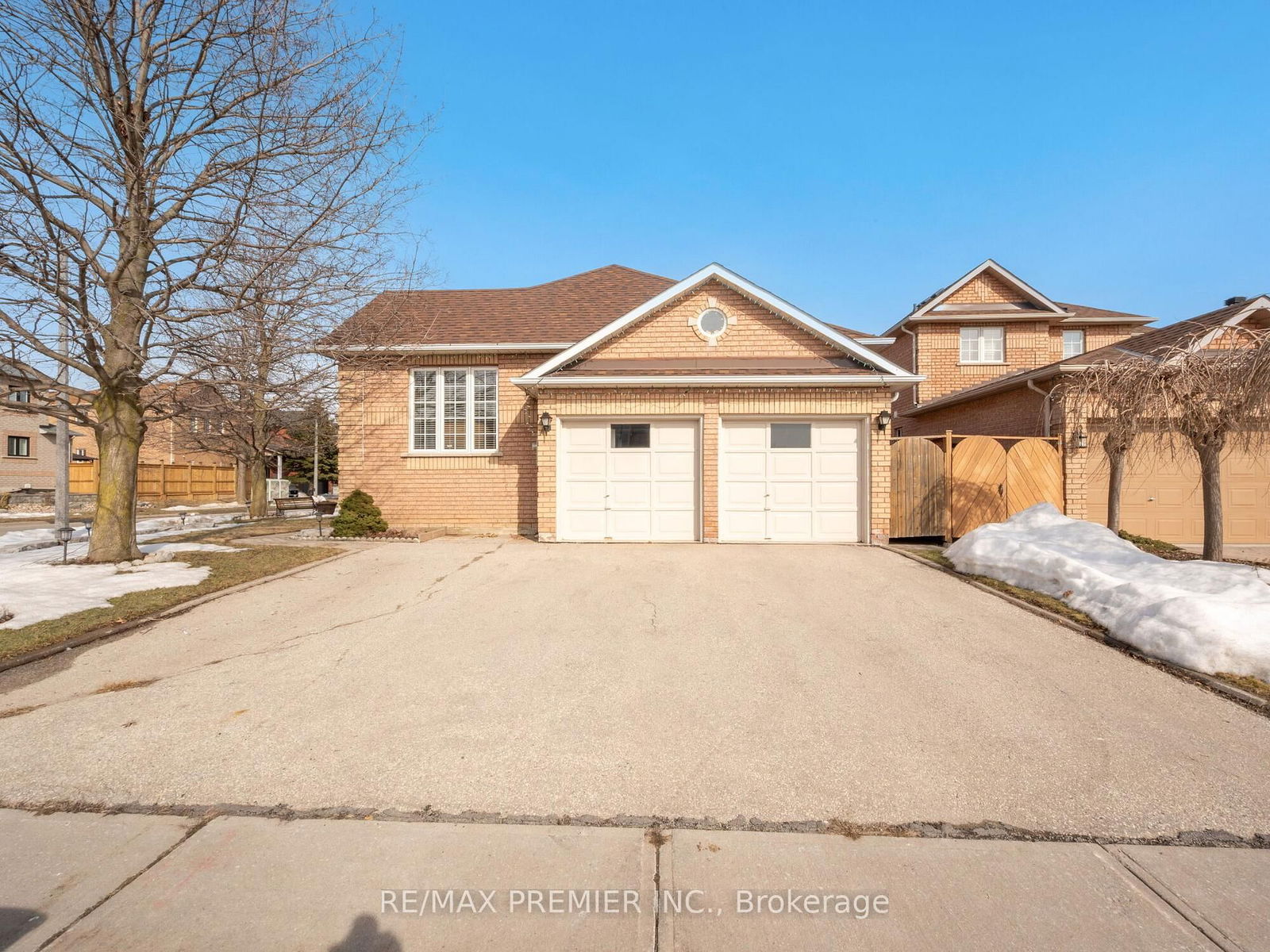 Detached House for sale at 1 Shady Glen Crescent, Caledon, Bolton East, L7E 2K4 - MLS: W12022322