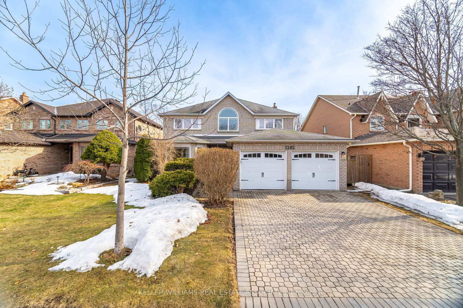 Detached House for sale at 1202 Ballantry Road, Oakville, WC Wedgewood Creek, L6H 5M7 - MLS: W12022654