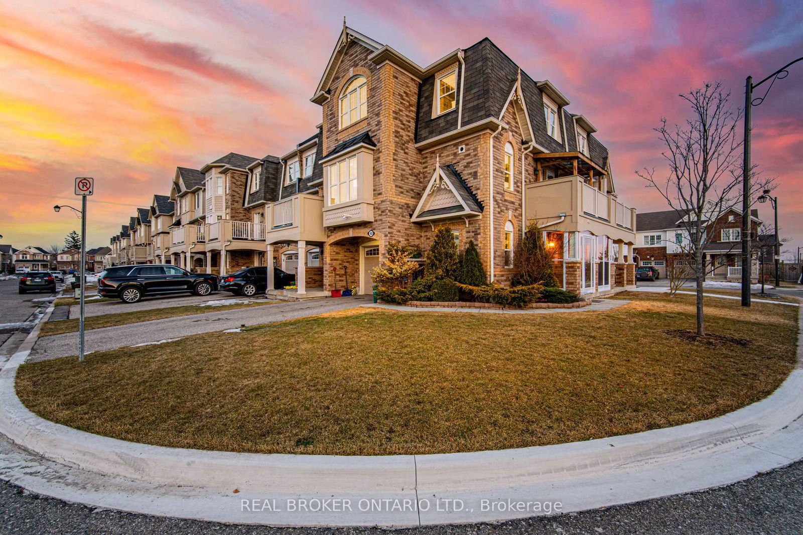 Townhouse for sale at 40 Suitor Court, Milton, WI Willmott, L9T 8S1 - MLS: W12022735