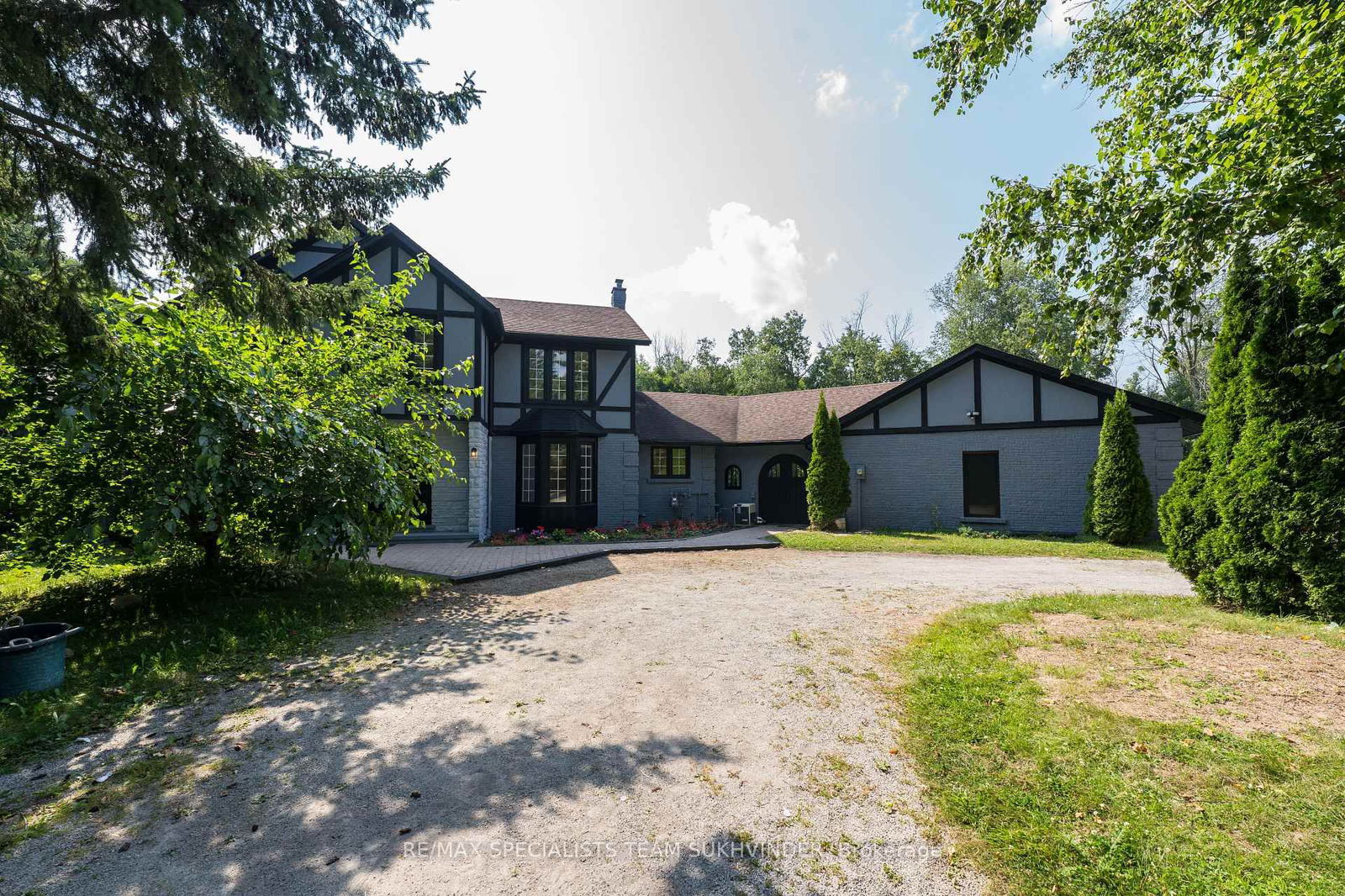 Detached House sold at 8889 10 Sideroad, Halton Hills, Rural Halton Hills, L9T 2X9 - MLS: W12023303