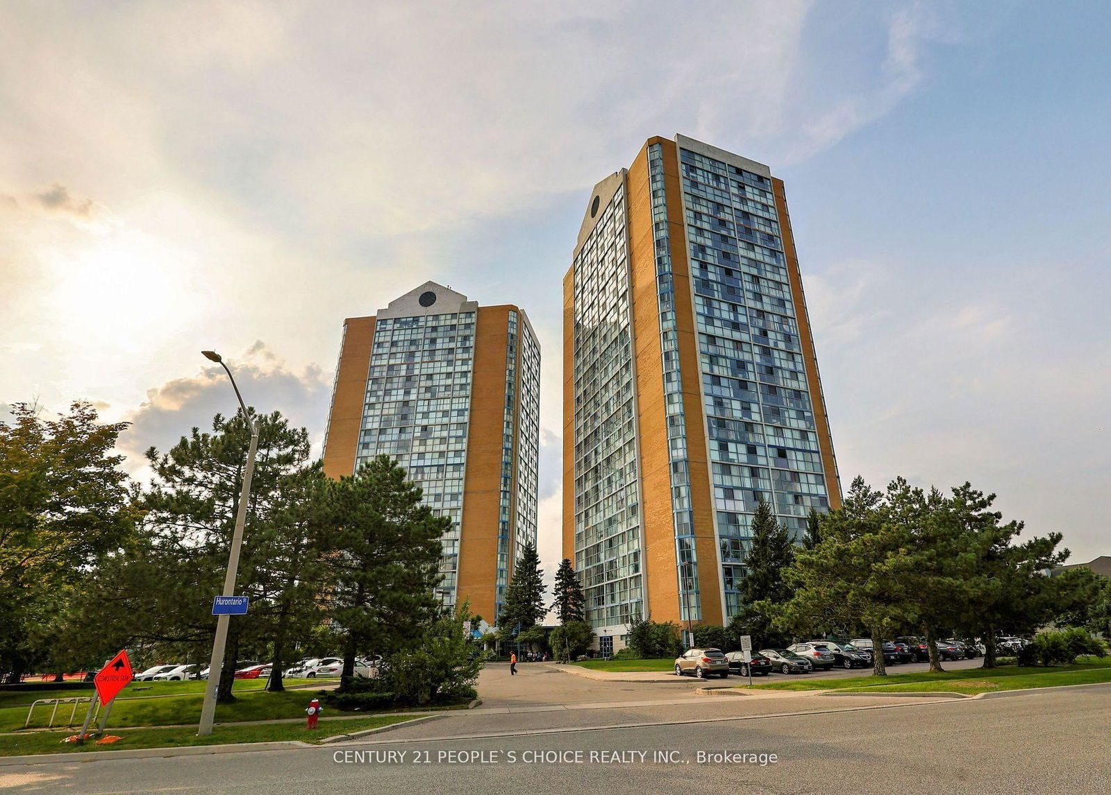 Condo for sale at 411-35 Trailwood Drive, Mississauga, Hurontario, L4Z 3K9 - MLS: W12023460