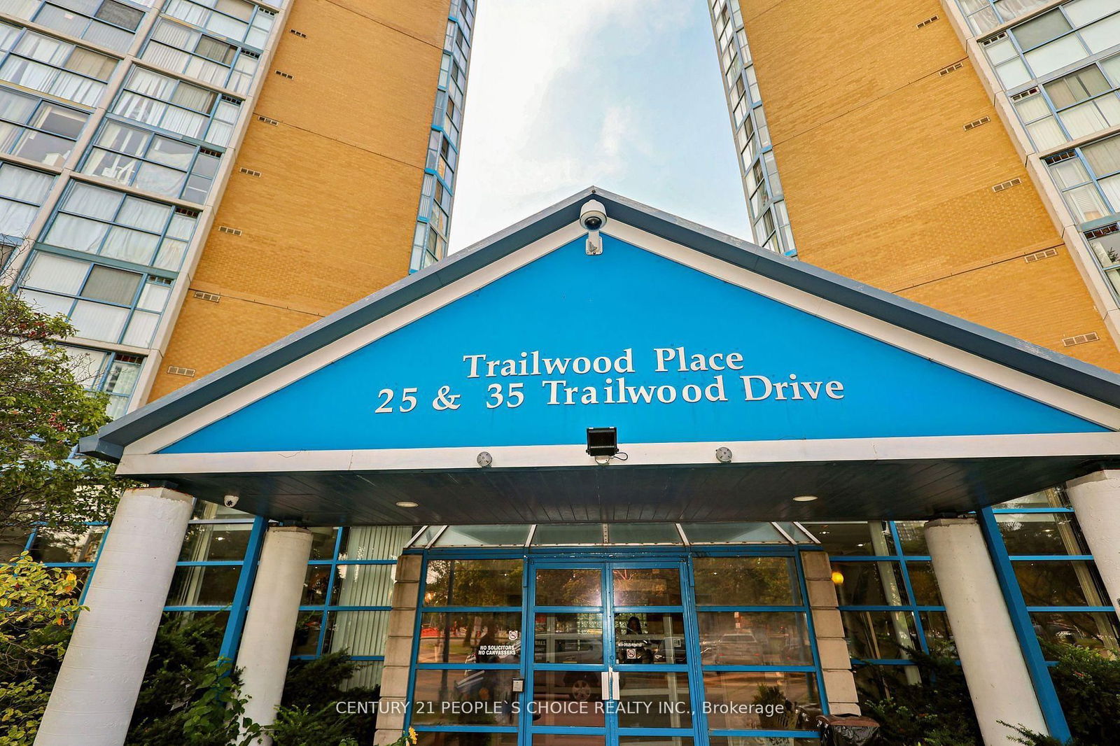 Condo for sale at 411-35 Trailwood Drive, Mississauga, Hurontario, L4Z 3K9 - MLS: W12023460