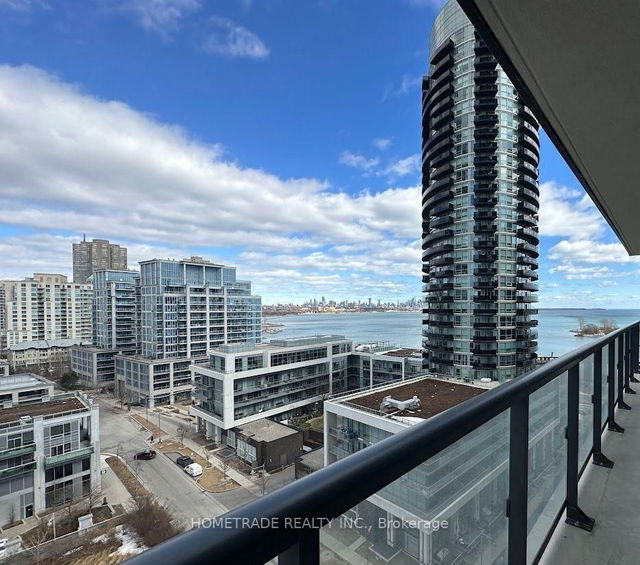 1112 - 38 ANNIE CRAIG Drive